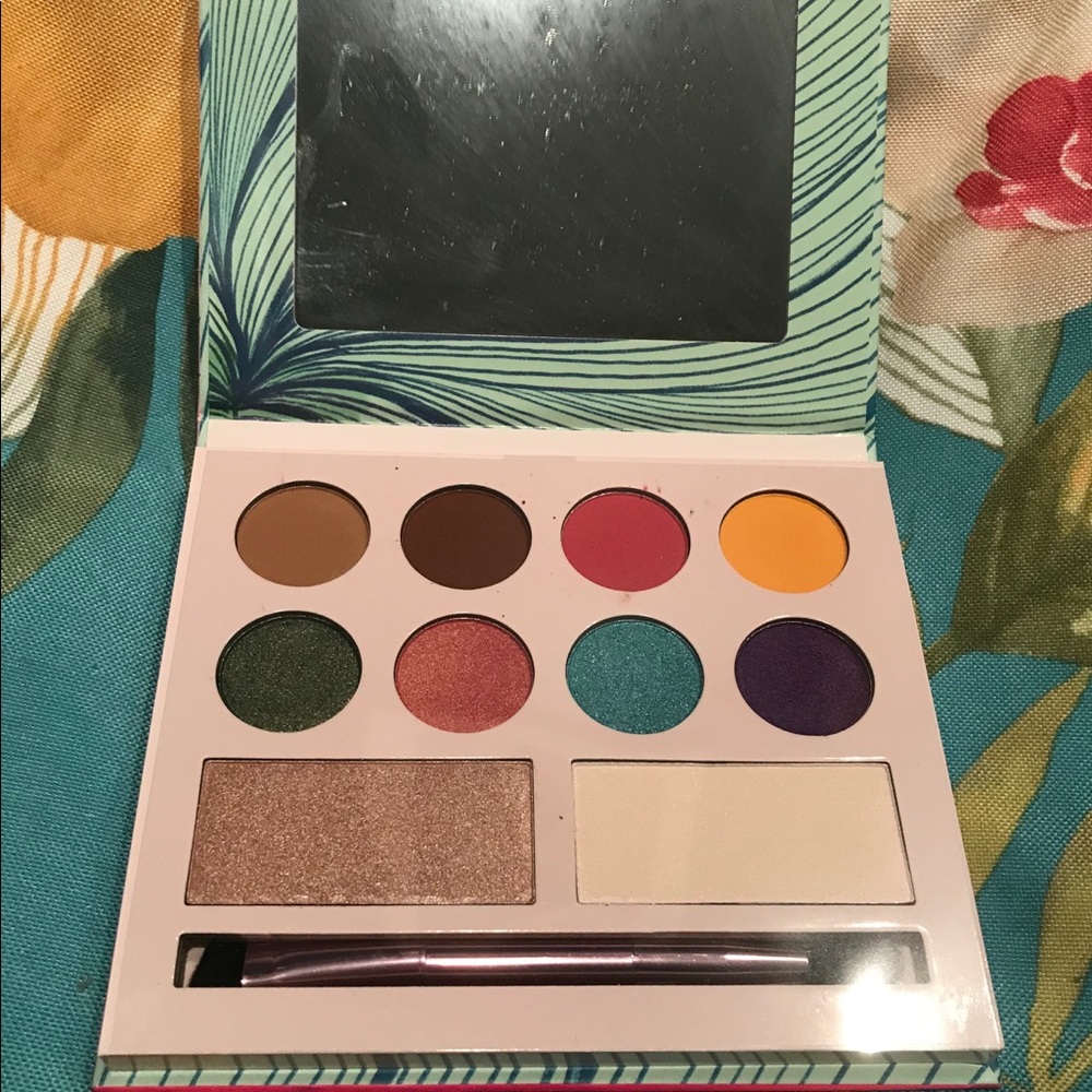 Laura Sanchez Mood Palette